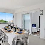 Holiday home 4 Bedroom Amazing In *