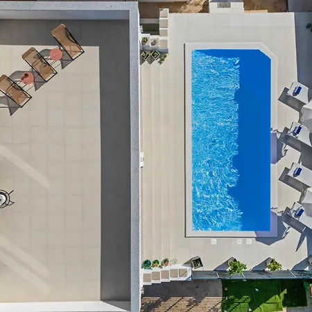 Vakantiehuis 4 Bedroom Amazing In *