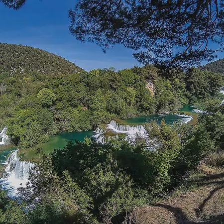 Дом отдыха Awesome In Водице