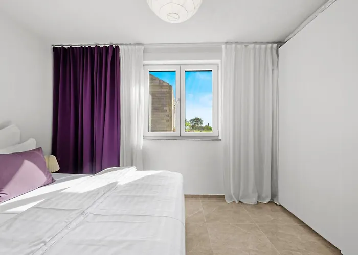 4 Bedroom Amazing In Сasa de vacaciones