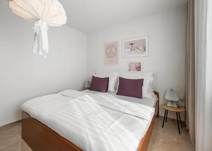 4 Bedroom Amazing In Сasa de vacaciones *