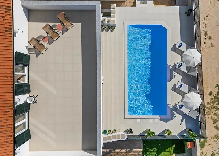 Сasa de vacaciones 4 Bedroom Amazing In *